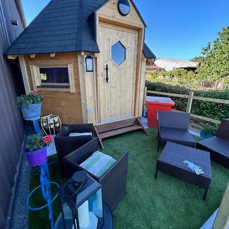 Les Philous Gourmands 住宿加早餐酒店