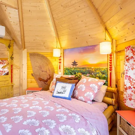 Les Philous Gourmands Bed & Breakfast