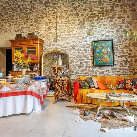 Les Philous Gourmands Couette-café 3*