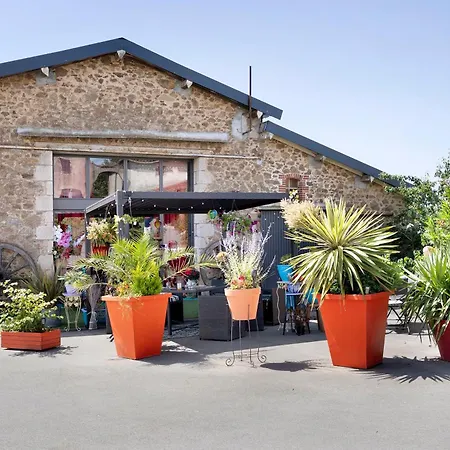Les Philous Gourmands Bed & Breakfast Sevremont