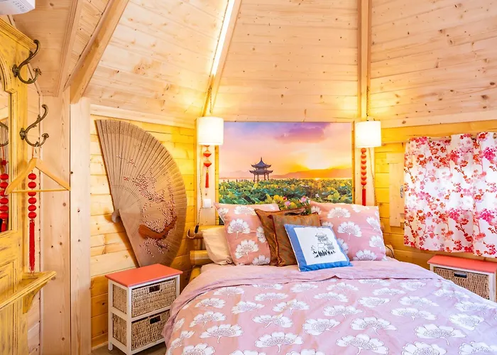 Les Philous Gourmands Couette-café 3*