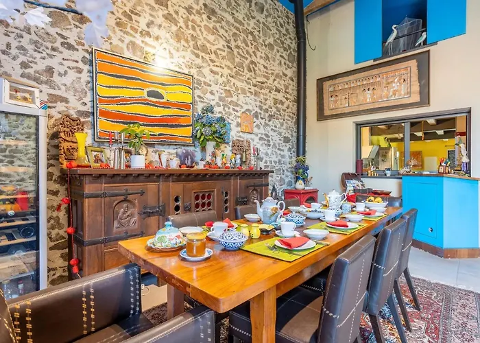 Les Philous Gourmands Couette-café Sevremont